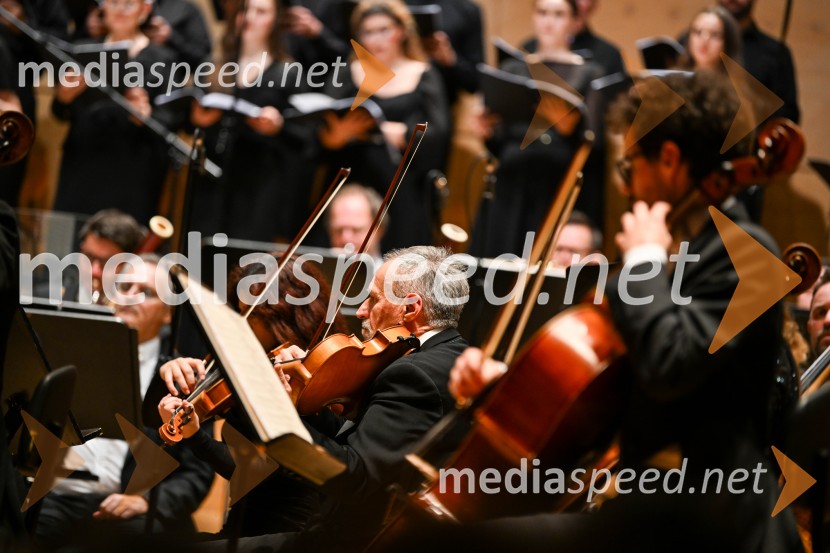 32. managerski koncert