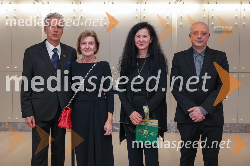  Sandi Curk, poveljnik regijskega štaba civilne zaščite za Notranjsko;  ... ;  ... ;  ... 32. Managerski koncert