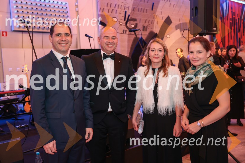 32. Managerski koncert