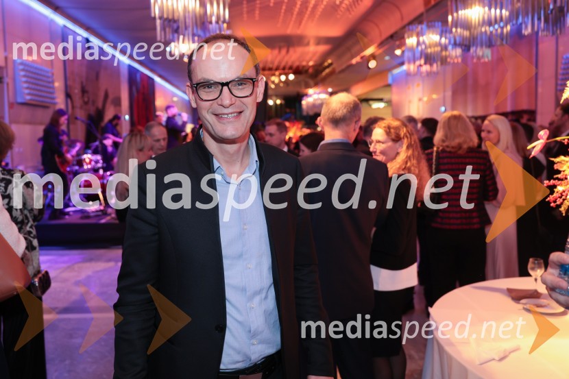  Anže Logar, predsednik stranke Demokrati, poslanec Državnega zbora Republike Slovenije32. Managerski koncert