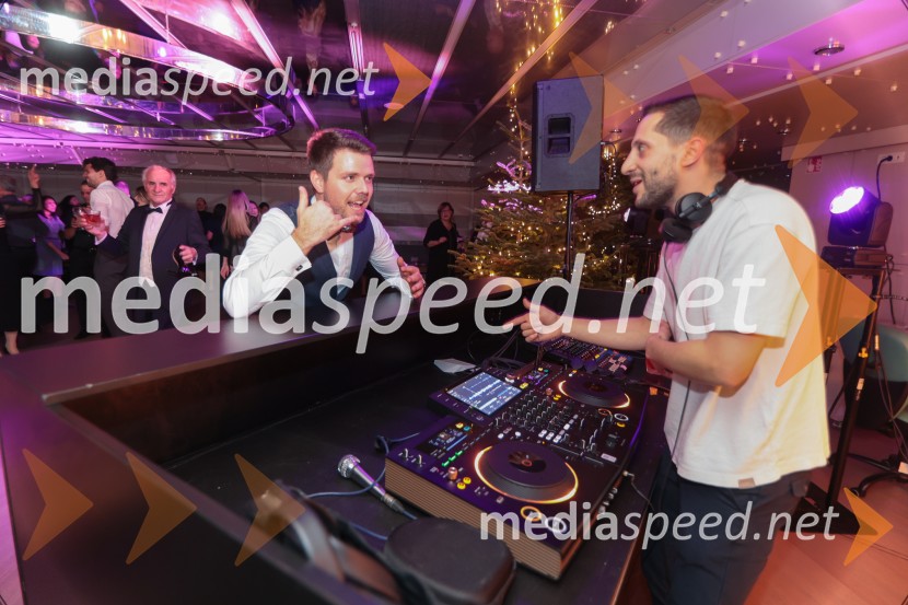 32. Managerski koncert