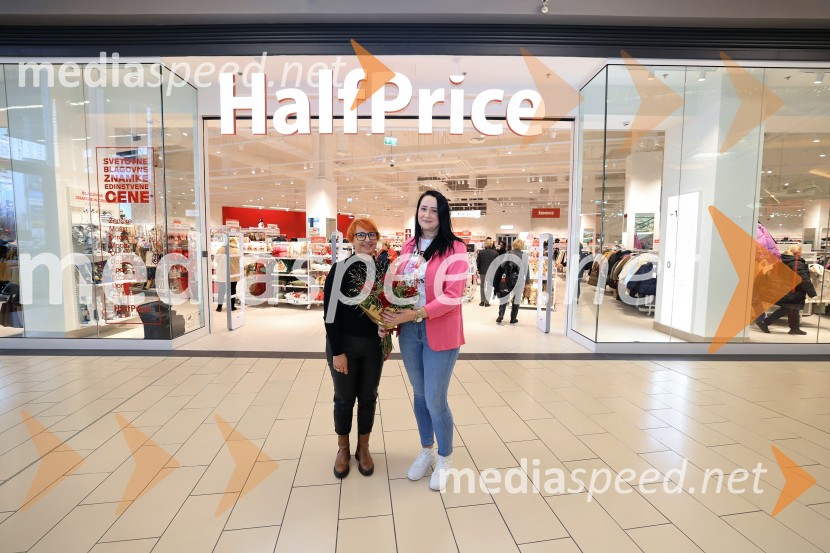  Nena Horvat, vodja marketinga Citycenter Celje;  ... HalfPrice odprl svoja vrata v Citycentru Celje