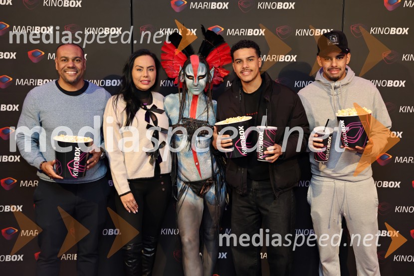  Marcos  Tavares, nekdanji nogometaš, NK Maribor;  Leticia Tavares;  ... ;  ... Avatar - Ogenj in pepel, premiera v Mariboxu