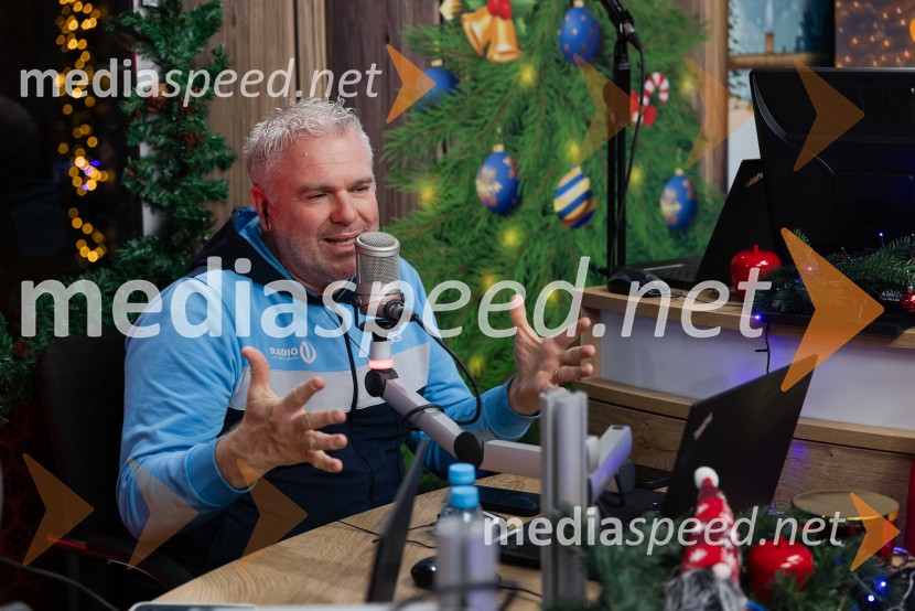  Miha Deželak, radijski voditelj, humanitarecDobrodelni maraton Radia 1