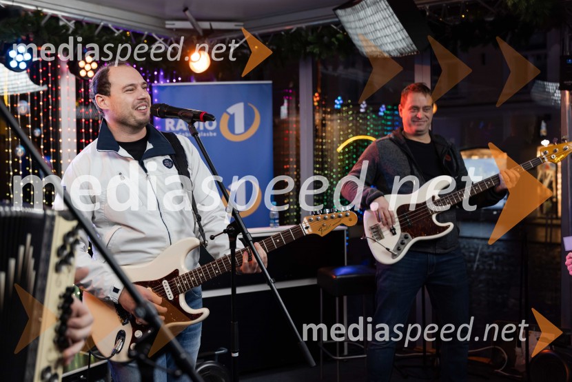  Dejan Vunjak, glasbenik;  ... Dobrodelni maraton Radia 1