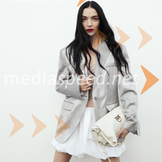 Torbice v teh barvah so nepogrešljiv del vsake ženske garderobe