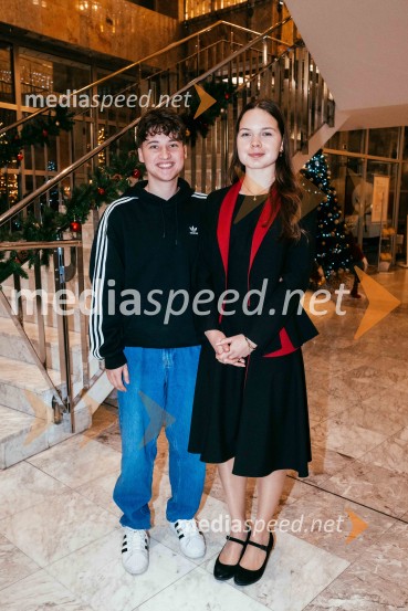 Avtorski projekt 1983 - Transgeneracijska dokumentarna fikcija v SNG Nova Gorica