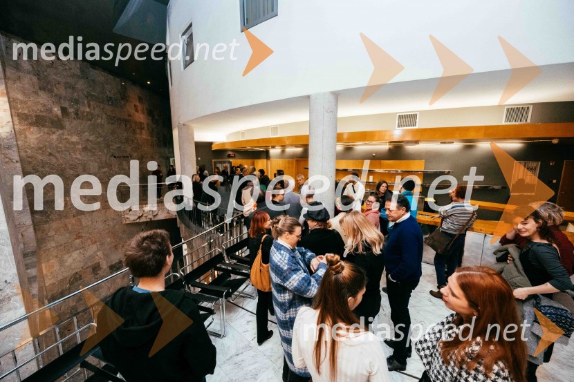 Avtorski projekt 1983 - Transgeneracijska dokumentarna fikcija v SNG Nova Gorica