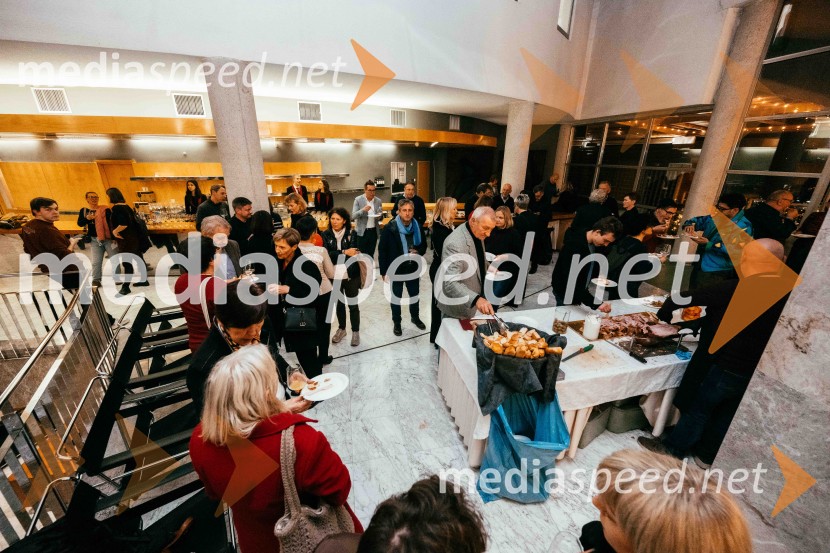 Avtorski projekt 1983 - Transgeneracijska dokumentarna fikcija v SNG Nova Gorica