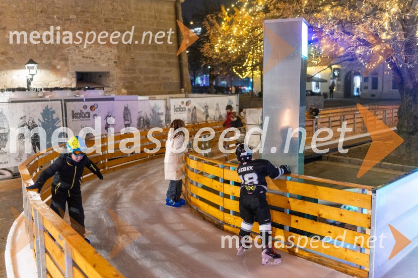 Čarobno drsališče v Mariboru