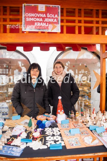 Dobrodelno kuhanje in bazar na Glavnem trgu znova povezala Kranj
