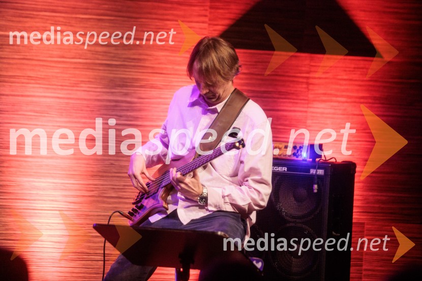 Patetico z novim projektom Armadilo: glasbena izkušnja ranljivosti in moči