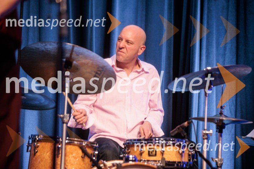 Patetico z novim projektom Armadilo: glasbena izkušnja ranljivosti in moči