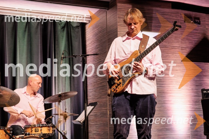 Patetico z novim projektom Armadilo: glasbena izkušnja ranljivosti in moči