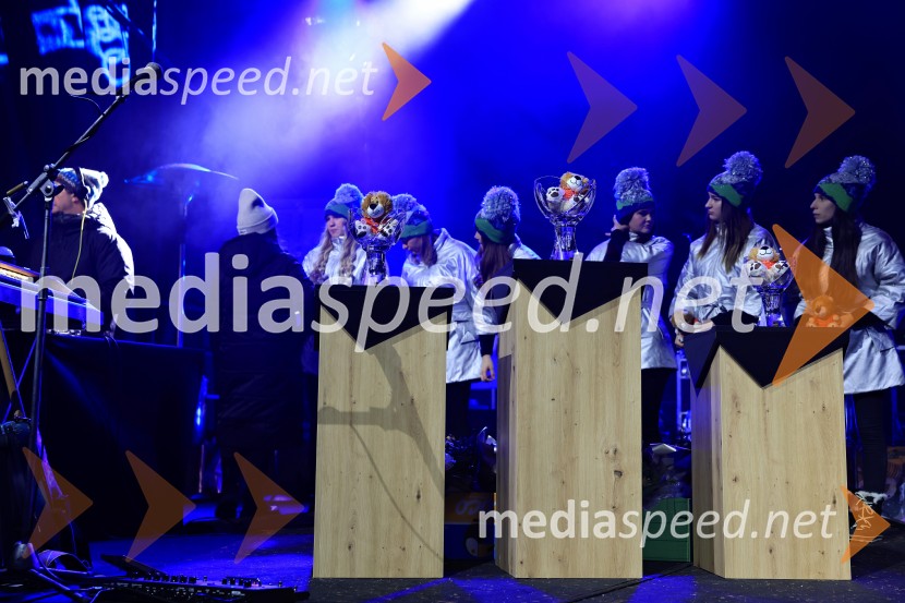 FIS SP v smučanju za ženske Kranjska Gora 2026 podelitev najboljšim v veleslalomu in žreb za slalom