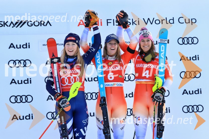  Mikaela Shiffrin, smučarka (ZDA);  Camille Rast, smučarka (Švica);  Wendy Holdener, smučarka (Švica)FIS SP v smučanju za ženske Kranjska Gora 2026 slalom