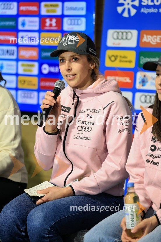  Ana Bucik Jogan, smučarkaFIS SP v smučanju za ženske Kranjska Gora 2026 - Novinarska konferenca pred tekmo