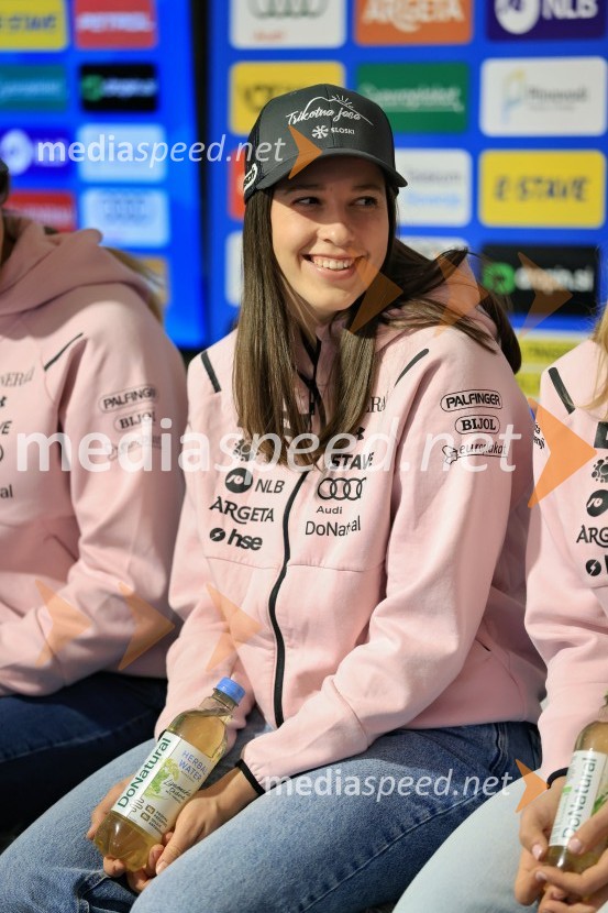  Nika Tomšič, smučarkaFIS SP v smučanju za ženske Kranjska Gora 2026 - Novinarska konferenca pred tekmo