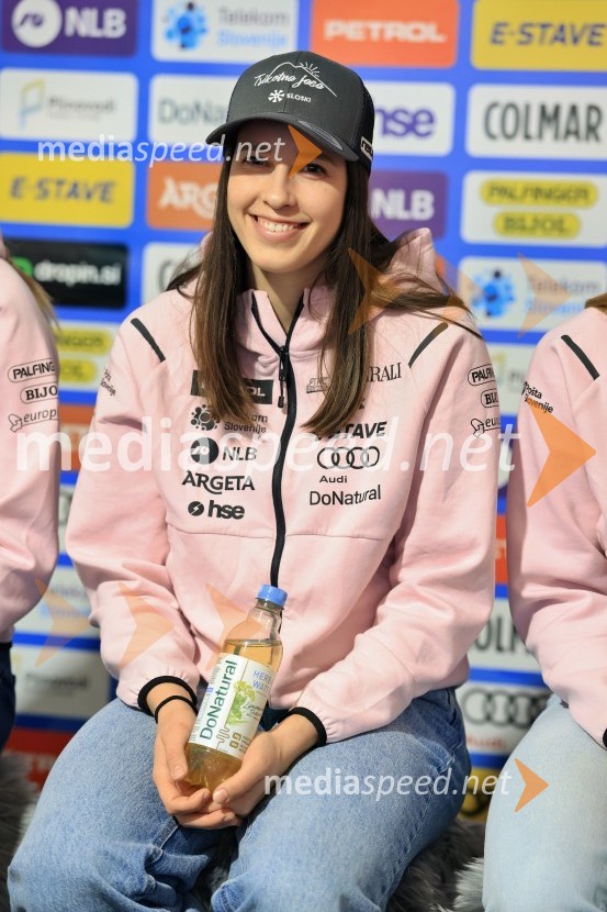  Nika Tomšič, smučarkaFIS SP v smučanju za ženske Kranjska Gora 2026 - Novinarska konferenca pred tekmo