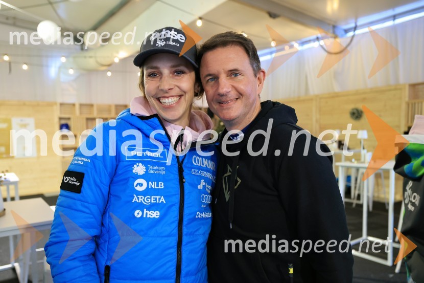  Nika Tomšič, smučarka;  Tomi Trbovc, PR, Smučarska zveza SlovenijeFIS SP v smučanju za ženske Kranjska Gora 2026 - Novinarska konferenca pred tekmo
