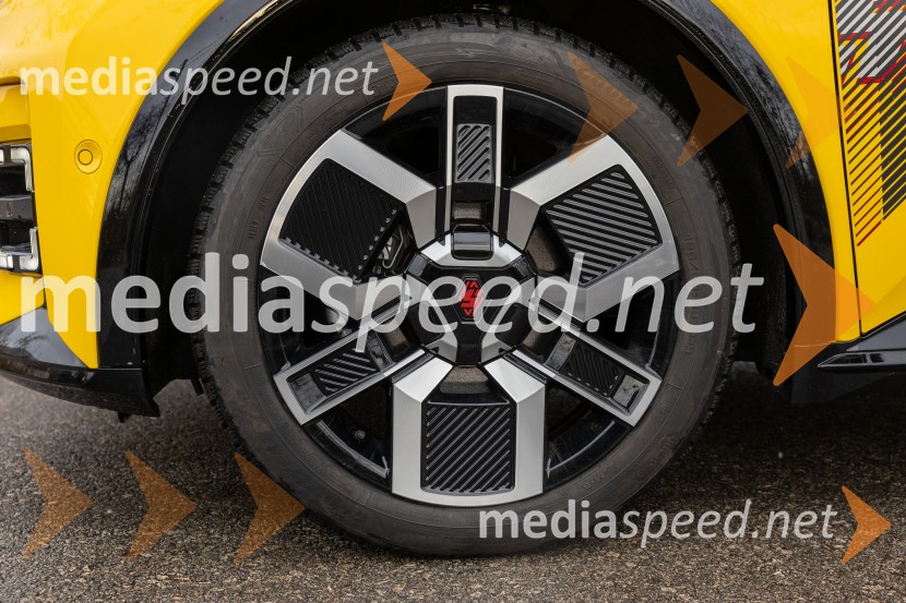 Renault 5: ICONIC CINQ 150 COMFORT RANGE