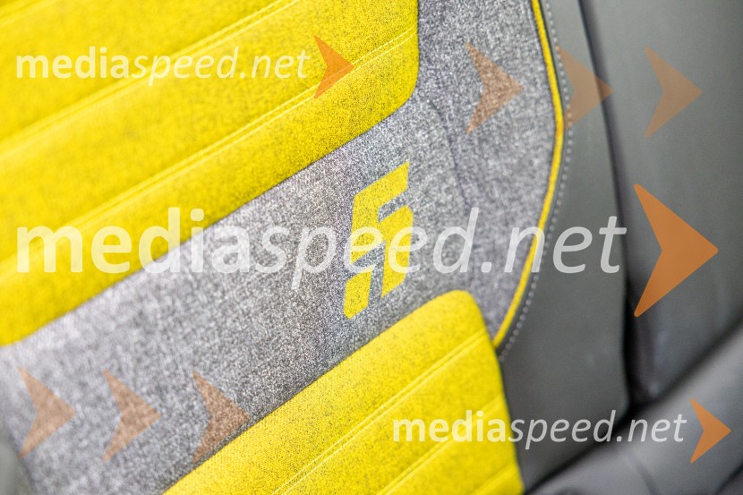 Renault 5: ICONIC CINQ 150 COMFORT RANGE