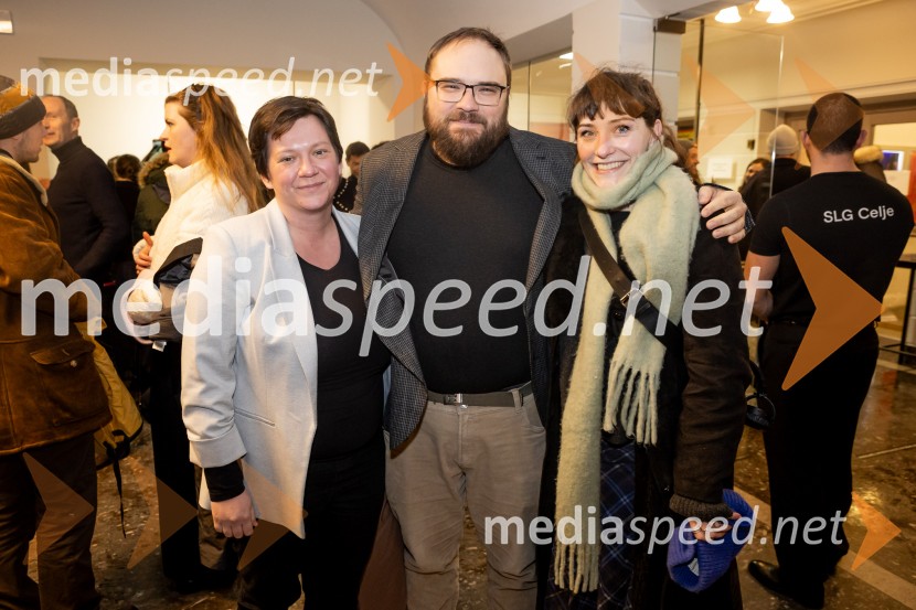 Hlapci - dokumentarec za prihodnost: krstna uprizoritev sodobne reinterpretacije Cankarja