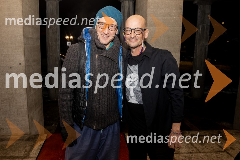 Hlapci - dokumentarec za prihodnost: krstna uprizoritev sodobne reinterpretacije Cankarja