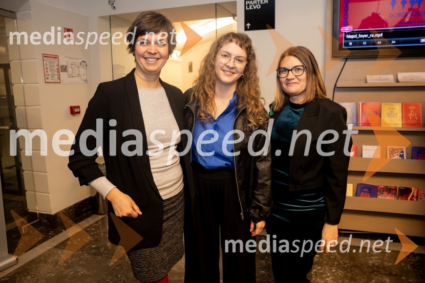 Hlapci - dokumentarec za prihodnost: krstna uprizoritev sodobne reinterpretacije Cankarja