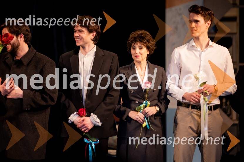 Hlapci - dokumentarec za prihodnost: krstna uprizoritev sodobne reinterpretacije Cankarja