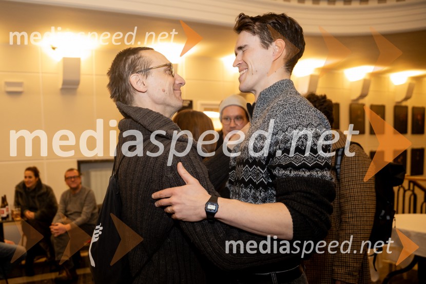 Hlapci - dokumentarec za prihodnost: krstna uprizoritev sodobne reinterpretacije Cankarja