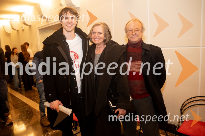 Hlapci - dokumentarec za prihodnost: krstna uprizoritev sodobne reinterpretacije Cankarja