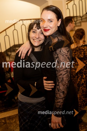 Hlapci - dokumentarec za prihodnost: krstna uprizoritev sodobne reinterpretacije Cankarja