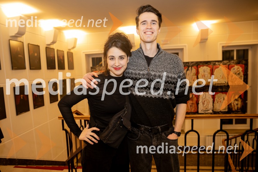 Hlapci - dokumentarec za prihodnost: krstna uprizoritev sodobne reinterpretacije Cankarja