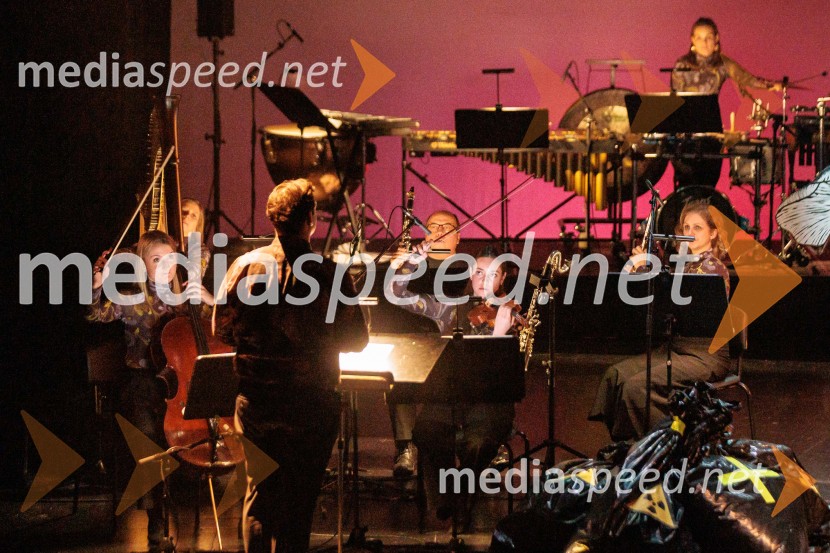 Cankarjev dom: Zločin v blatnem dolu