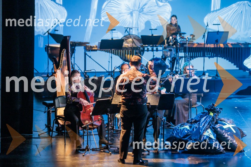 Cankarjev dom: Zločin v blatnem dolu