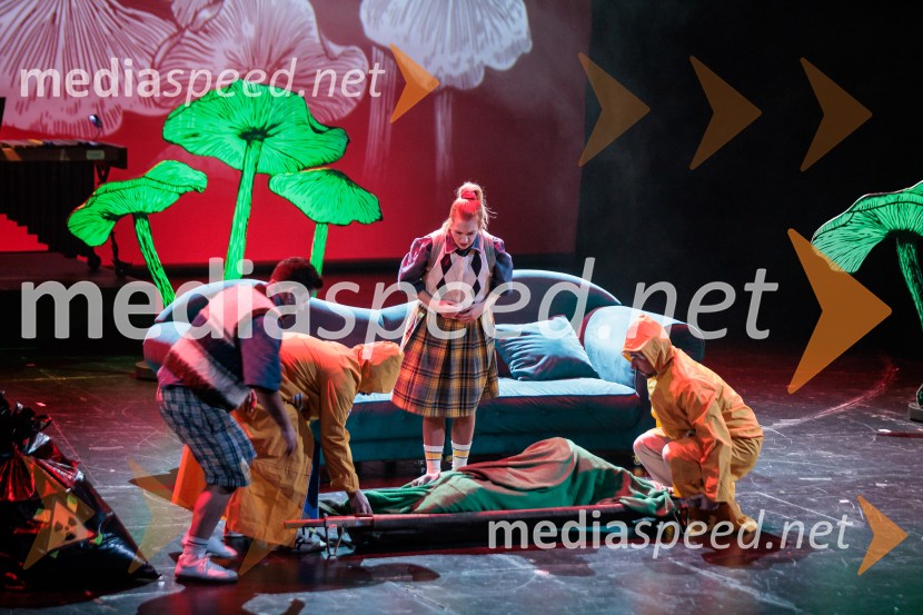 Cankarjev dom: Zločin v blatnem dolu