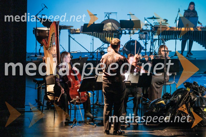 Cankarjev dom: Zločin v blatnem dolu