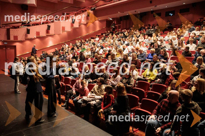 Cankarjev dom: Zločin v blatnem dolu
