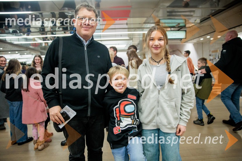 Cankarjev dom: Zločin v blatnem dolu