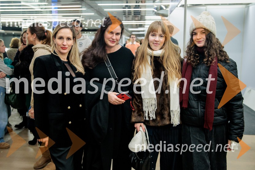 Cankarjev dom: Zločin v blatnem dolu