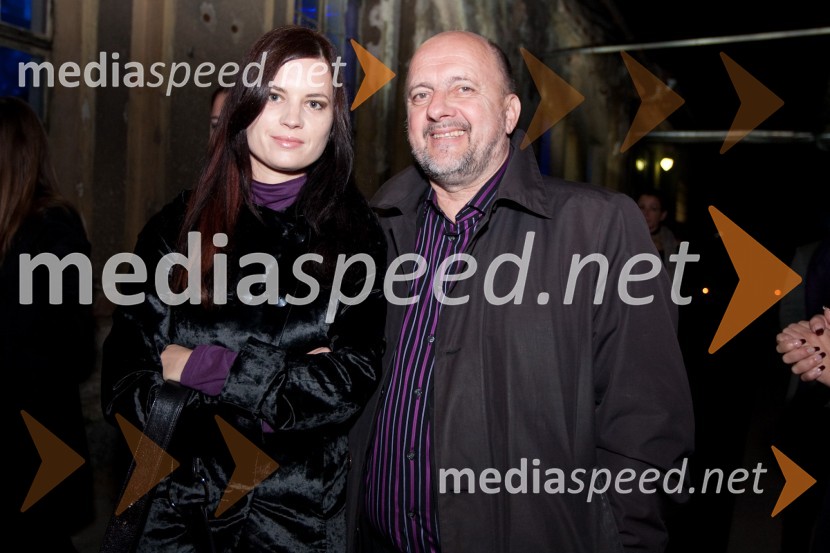 Zmago Jelinčič Plemeniti, poslanec ter vodja SNS, njegova žena Monika Zupanc JelinčičNina Šušnjara, modna revija