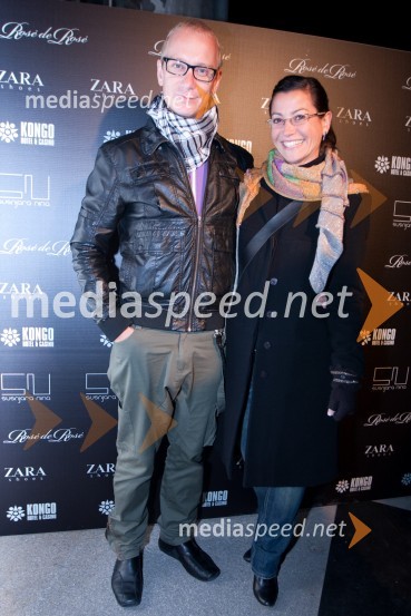 Uroš Smolej, igralec in Simona Belle, služba za stike z javnostmi MGLNina Šušnjara, modna revija