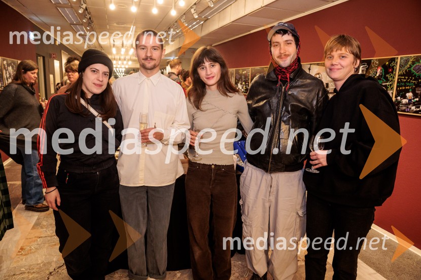  ... ;  ... ;  Staša Popović, igralka;  ... ;  ... Bratovščina Sinjega galeba, Cankarjev dom