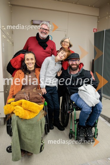  ... ;  Roman Jakič, nekdanji slovenski obrambni minister; vodja reprezentance, Smučanje invalidov;  ... ;  ... Bratovščina Sinjega galeba, Cankarjev dom