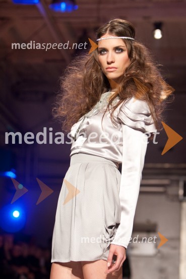 ManekenkaNina Šušnjara, modna revija