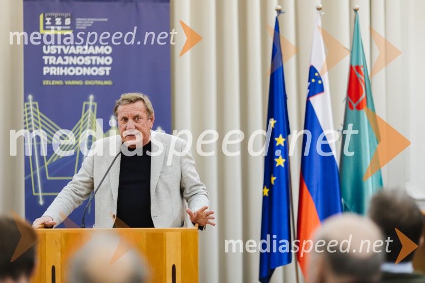 Reka Soča in njeni mostovi, razstava