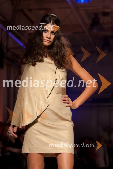 ManekenkaNina Šušnjara, modna revija