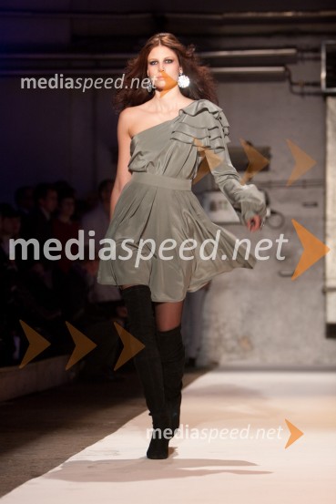 ManekenkaNina Šušnjara, modna revija