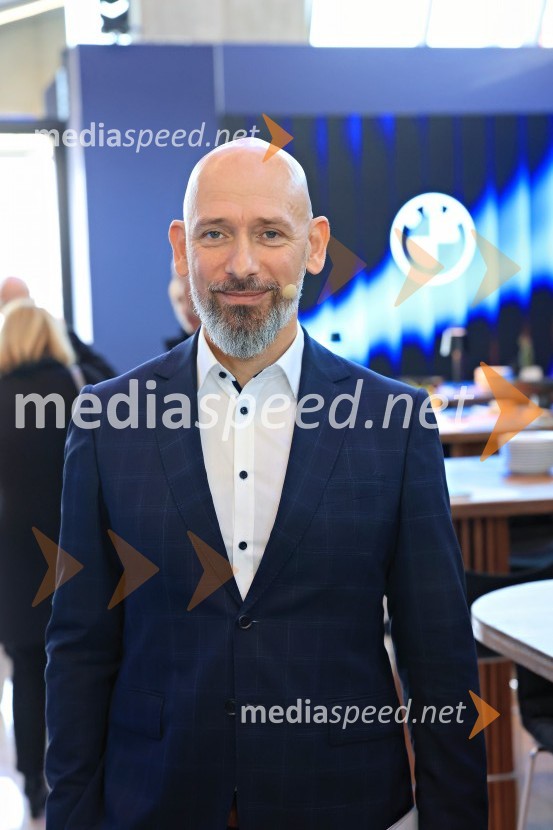 Novi BMW iX3 in BMW Sipaboard, slovenska predstavitev